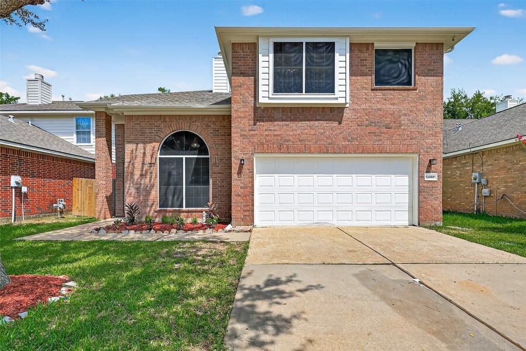 4 bedroom house for sale at 16602 Pademelon Dr Sugar Land 77498 - $319,786
