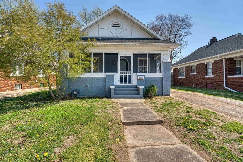 2 bedroom house for sale at 1222 Vann Ave Evansville - $179,000