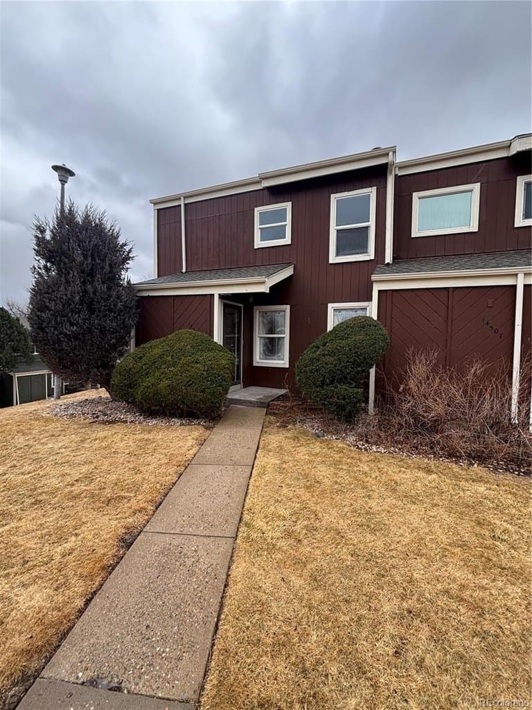3 bedroom townhouse for sale at 14509 W 32nd Ave Applewood - $625,000