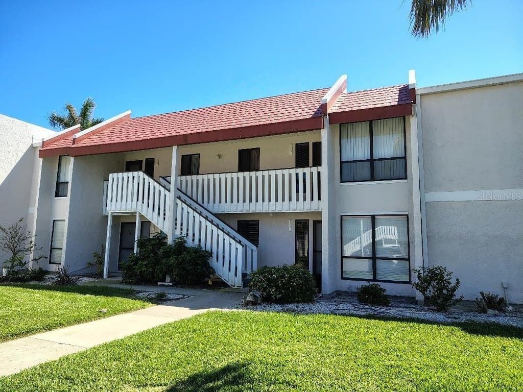 2 bedroom condo for sale at 1801 Gulf Dr N Unit 125 Bradenton Beach - $540,000