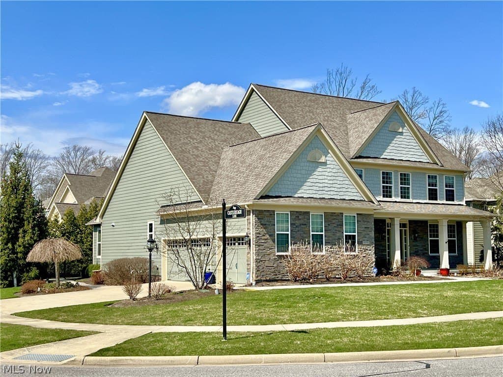 4 bedroom house for sale at 14292 Bentley Ln Strongsville 44136 - $799,900