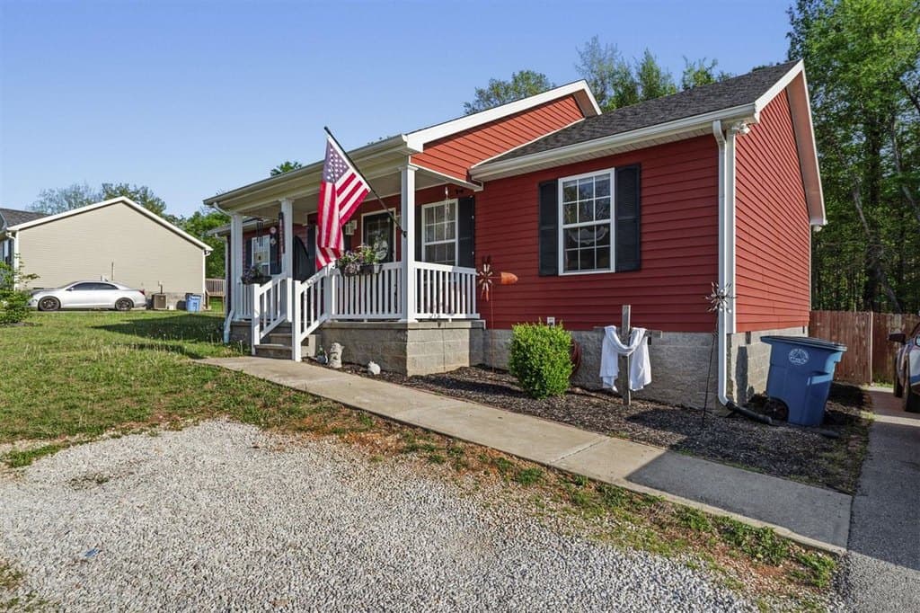 3 bedroom house for sale at 220 Homewood Blvd Glasgow 42141 - $215,000