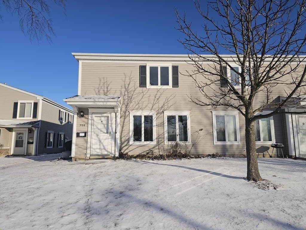 2 bedroom condo for sale at 726 E Old Willow Rd Unit 104C Prospect Heights 60070 - $239,900