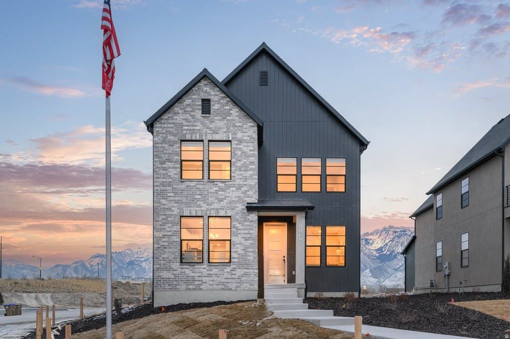3 bedroom house for sale at 11437 S Engelmann Dr Draper - $739,900