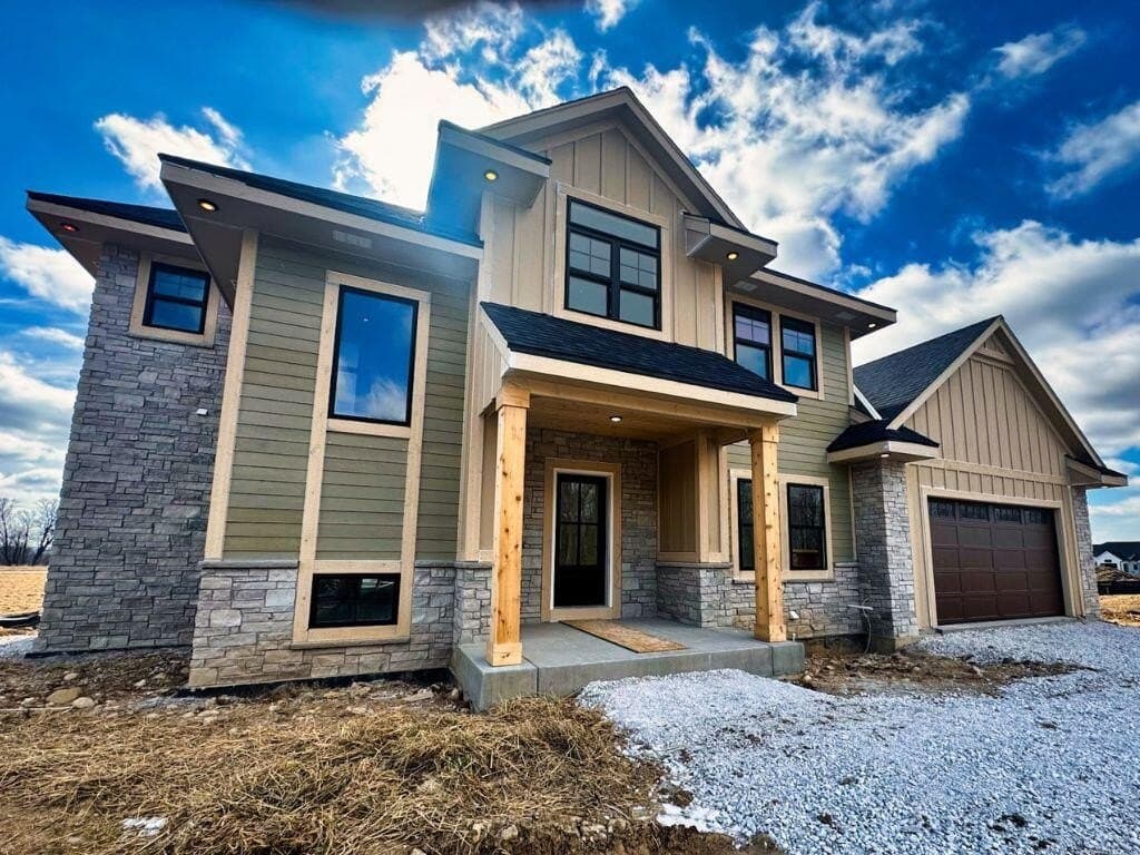5 bedroom house for sale at N66W21075 Sweet Clover Dr Menomonee Falls 53051 - $979,900