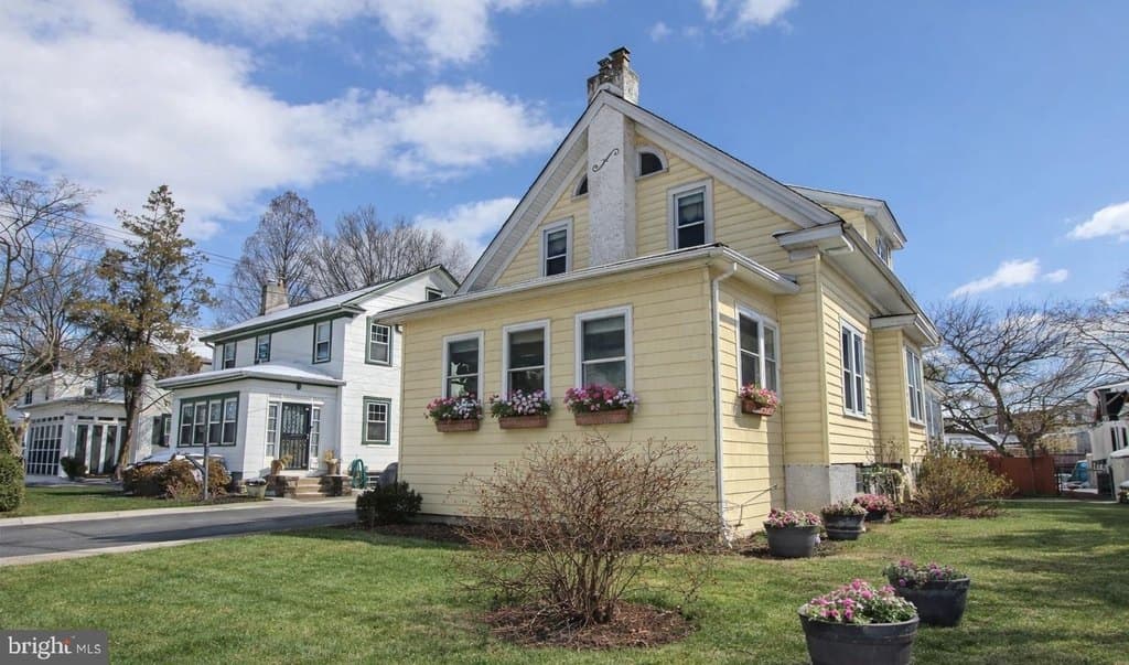 3 bedroom house for sale at 612 W Magnolia Ave Aldan - $385,000