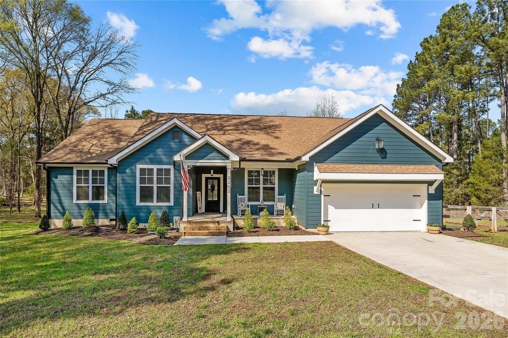 4 bedroom house for sale at 2202 Lannie Ln Rock Hill - $549,000