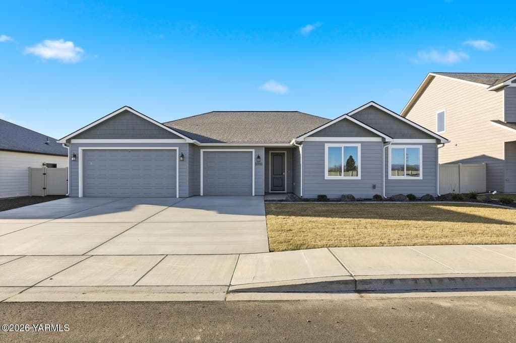 4 bedroom house for sale at 5050 Woolsey Rd Ahtanum - $485,000