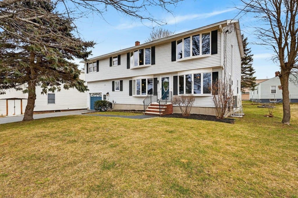 multi-family for sale at 25 Ray St Biddeford - $595,000
