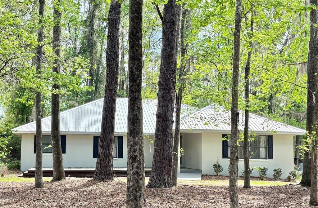 8 bedroom house for sale at 18917 NW County Road 239 Alachua - $1,095,000