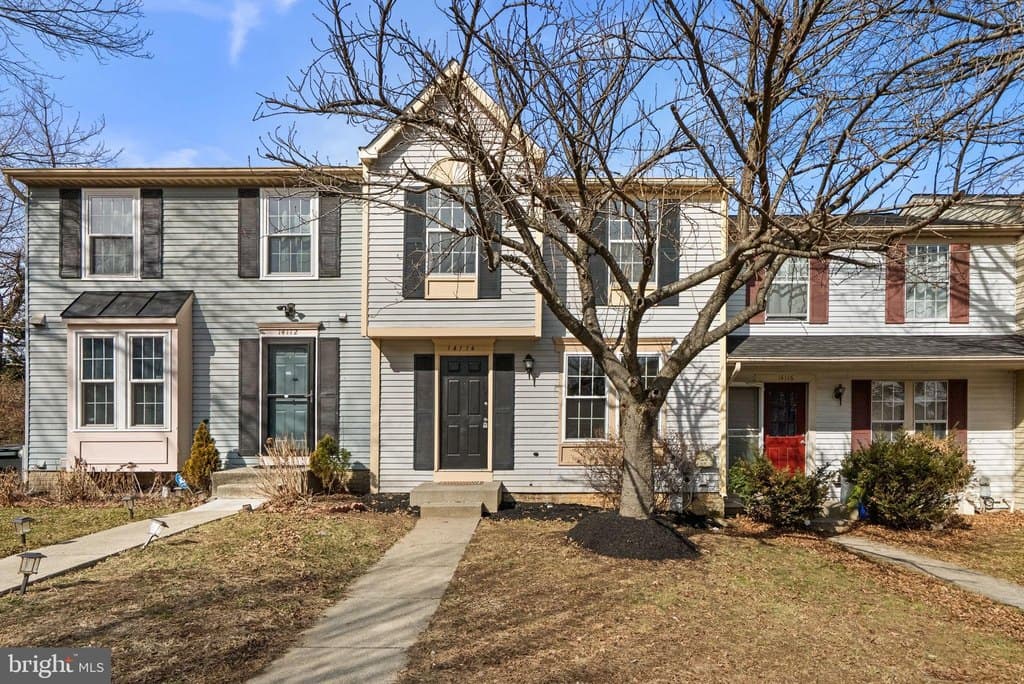 2 bedroom townhouse for sale at 14114 Buck Hill Ct Burtonsville - $395,000