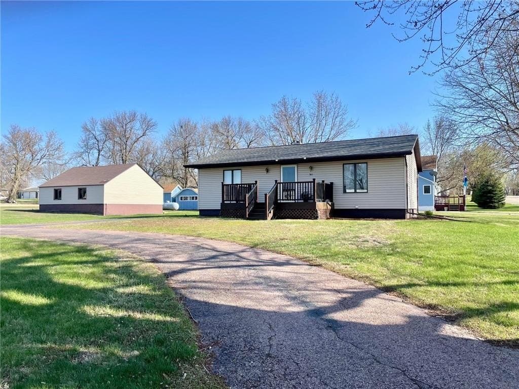 2 bedroom house for sale at 301 E 1st St Adrian - $199,000