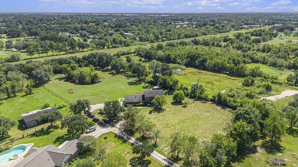 4 bedroom house for sale at 12421 Roy Road 105 Rd Unit County Brookside Village - $620,000