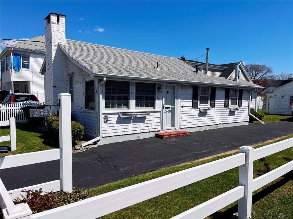 1 bedroom house for sale at 64 Woodhaven Rd Pawtucket 02861 - $270,000