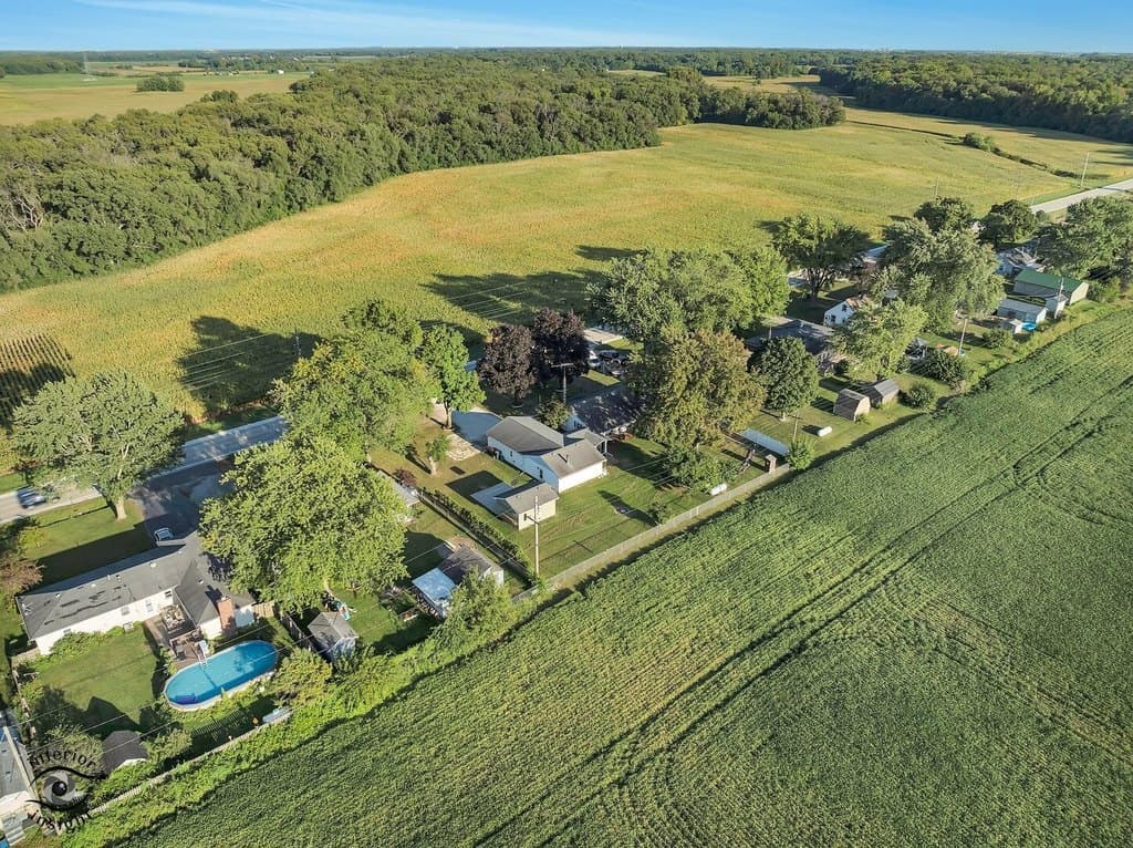 4 bedroom house for sale at 2434 N 7000W Rd Bonfield - $285,000