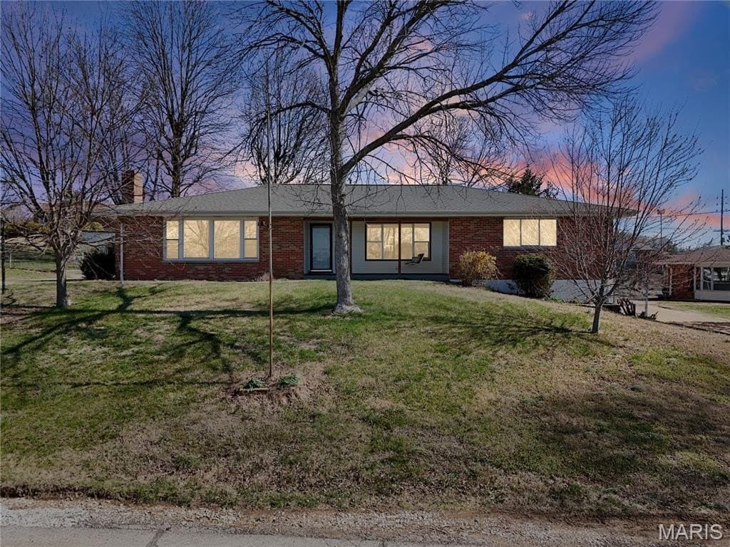 4 bedroom house for sale at 1636 Polly Dr Arnold - $279,900