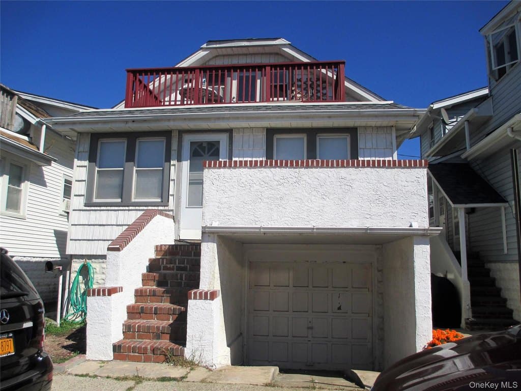 4 bedroom multi-family for sale at 100 Kentucky St Long Beach 11561 - $749,000