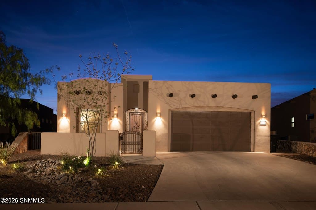 3 bedroom house for sale at 8109 Willow Bloom Cir Las Cruces 88007 - $460,000