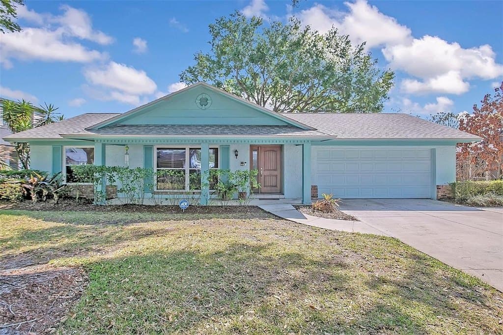 4 bedroom house for sale at 1523 Golfside Dr Winter Park 32792 - $649,000