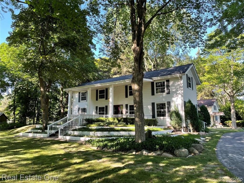 4 bedroom house for sale at 22601 W Main St Armada - $499,900