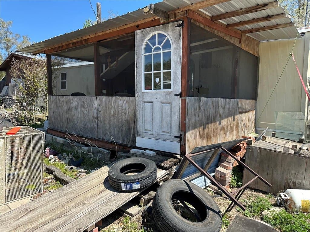 2 bedroom mobile home for sale at 9949 SE 309th Ave Altoona - $60,000