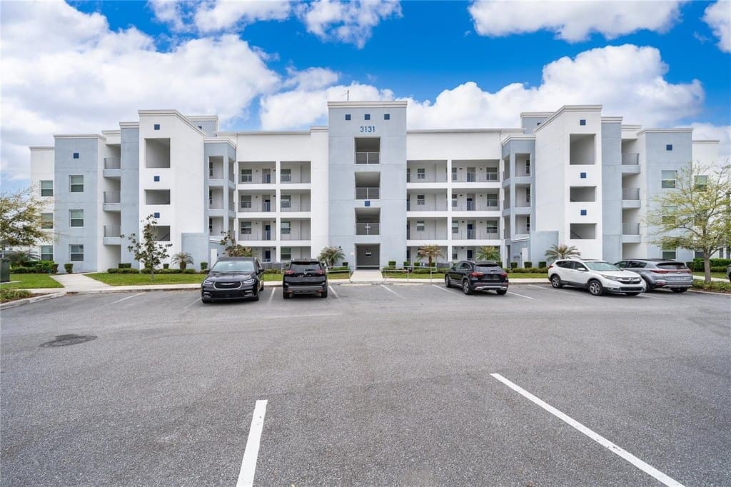 3 bedroom condo for sale at 3131 Paradox Cir Unit 108 Kissimmee - $389,800