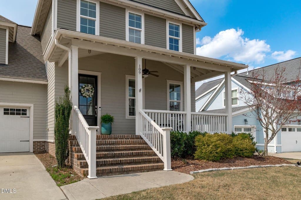 4 bedroom house for sale at 109 Split Trunk Path Holly Springs 27540 - $925,000
