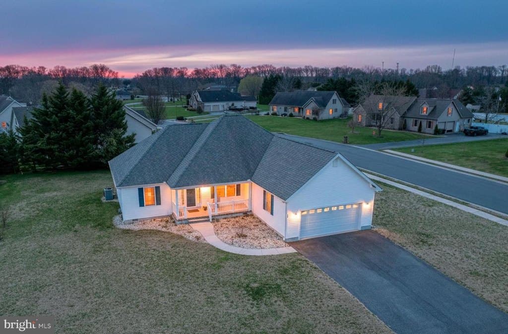 4 bedroom house for sale at 51 Lulu Ln Dover 19901 - $450,000