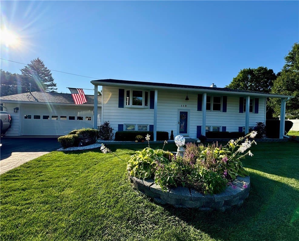 5 bedroom house for sale at 119 Park Ter Big Flats - $385,000