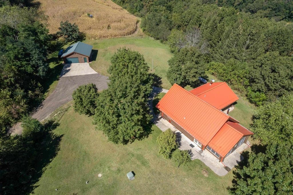 2 bedroom house for sale at 8580 Roelke Rd Blue Mounds - $3,400,000