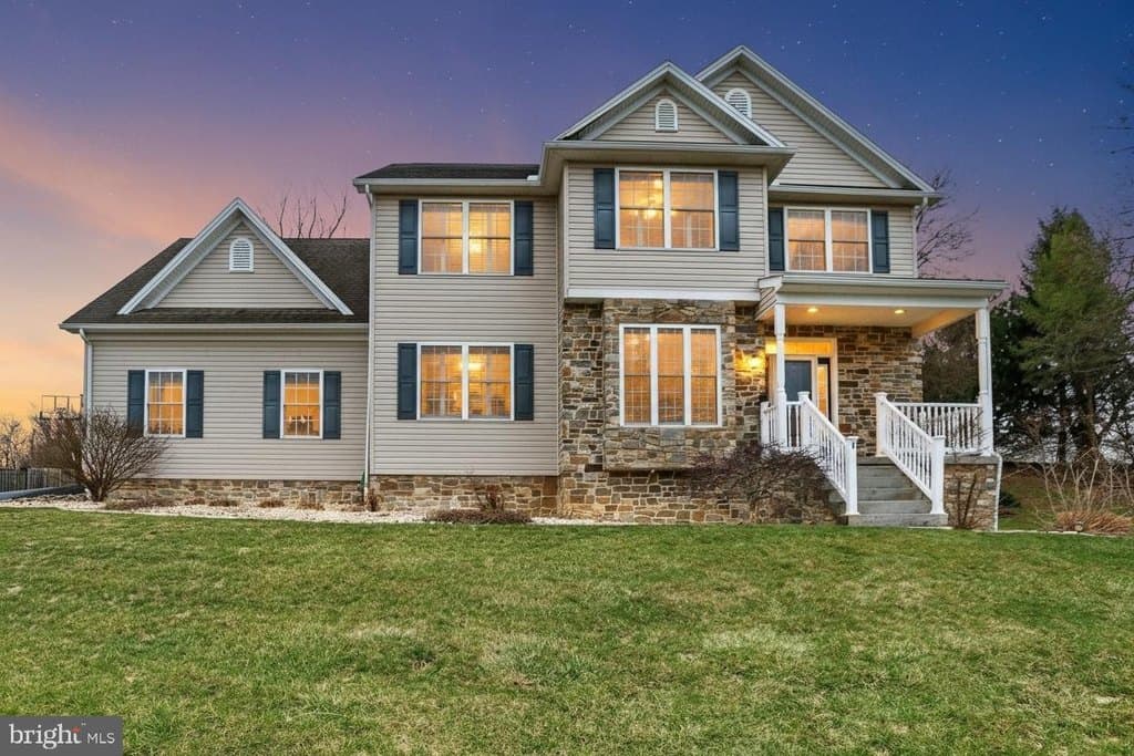 4 bedroom house for sale at 5 Madison Cir Carlisle - $559,900