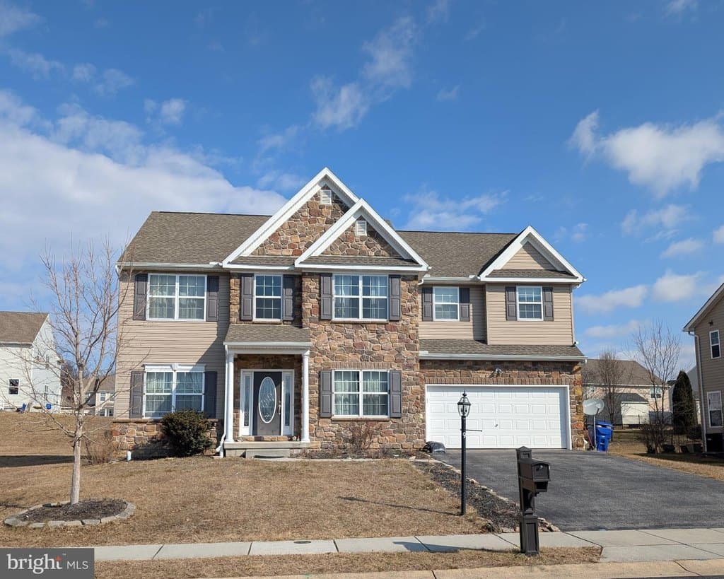 4 bedroom house for sale at 9 W Imperial Dr Aspers - $405,000