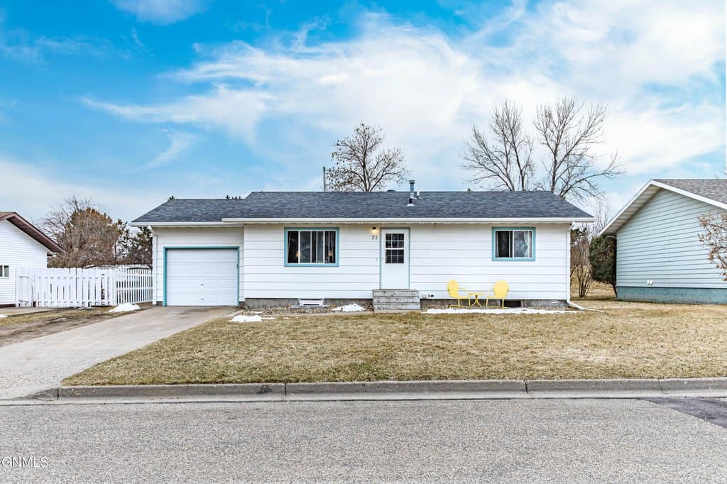 3 bedroom house for sale at 71 Custer Dr Lincoln 58504 - $259,900