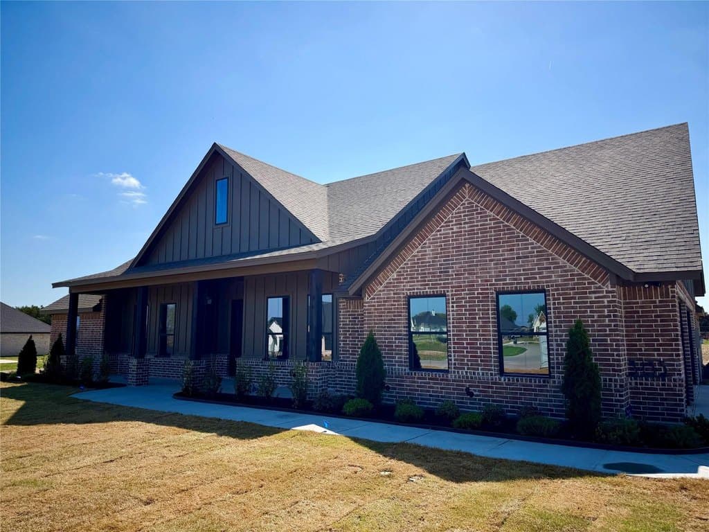 4 bedroom house for sale at 3155 Infinity Dr Weatherford 76087 - $619,888