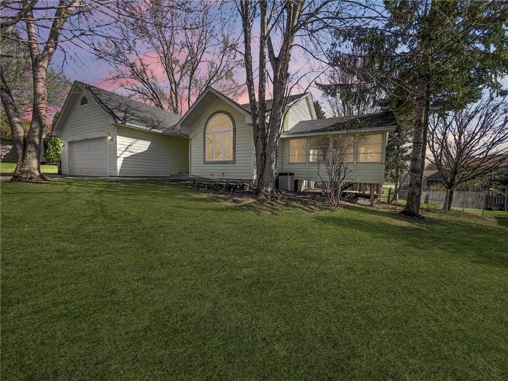 4 bedroom house for sale at 1013 Maplewood Dr Delano 55328 - $329,999