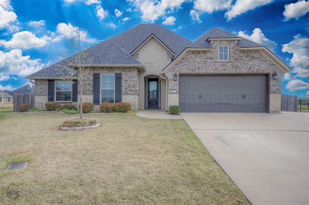 5 bedroom house for sale at 700 Abita Chase Bossier City - $459,000