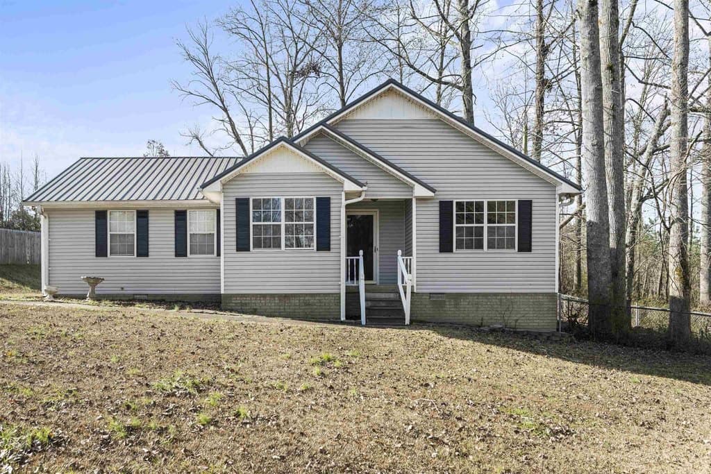 3 bedroom house for sale at 333 County Road 1600 Berlin - $189,900