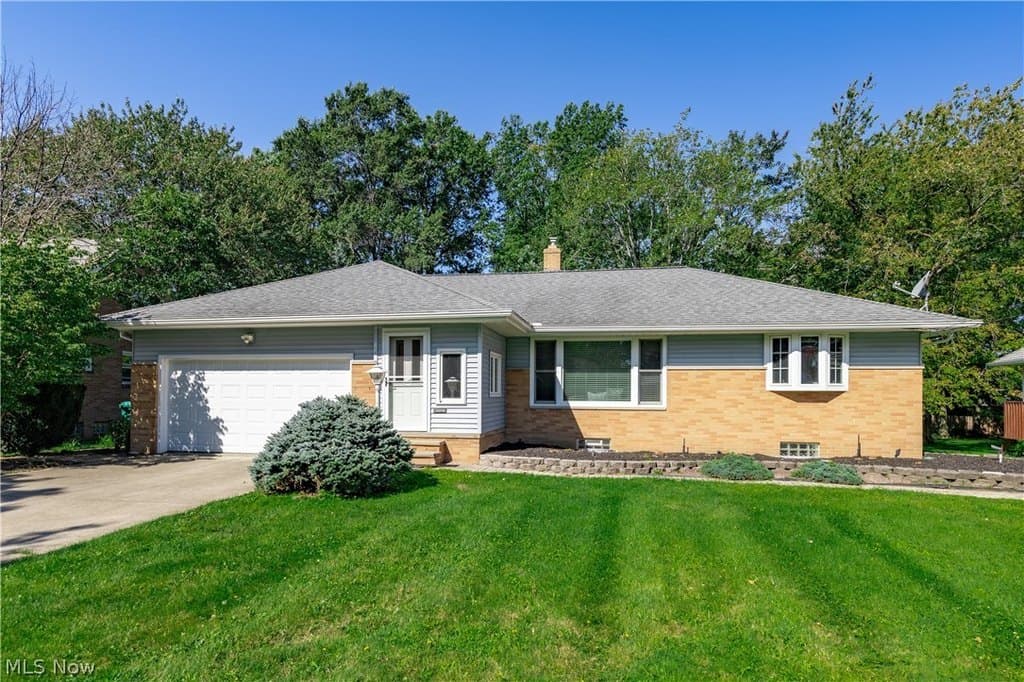 3 bedroom house for sale at 774 Kenbridge Dr Richmond Heights 44143 - $300,000