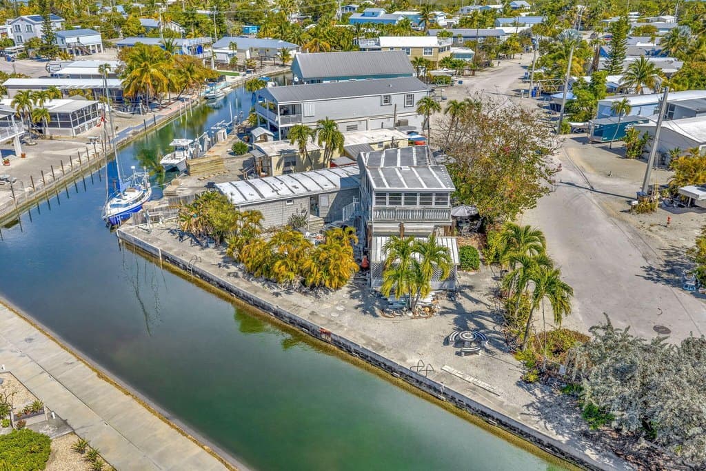 3 bedroom mobile home for sale at 104 Sirius Ln Big Coppitt Key - $799,000