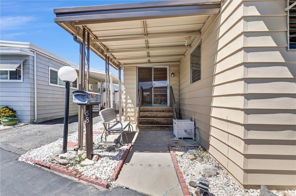 2 bedroom mobile home for sale at 18801 Hawthorne Blvd Spc 58 Hawthorne 90504 - $119,000