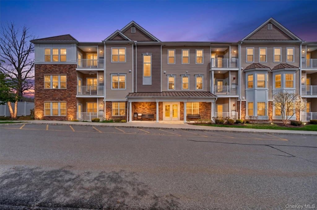 2 bedroom condo for sale at 2 Blair Hts Unit 3331 Carmel 10512 - $500,000