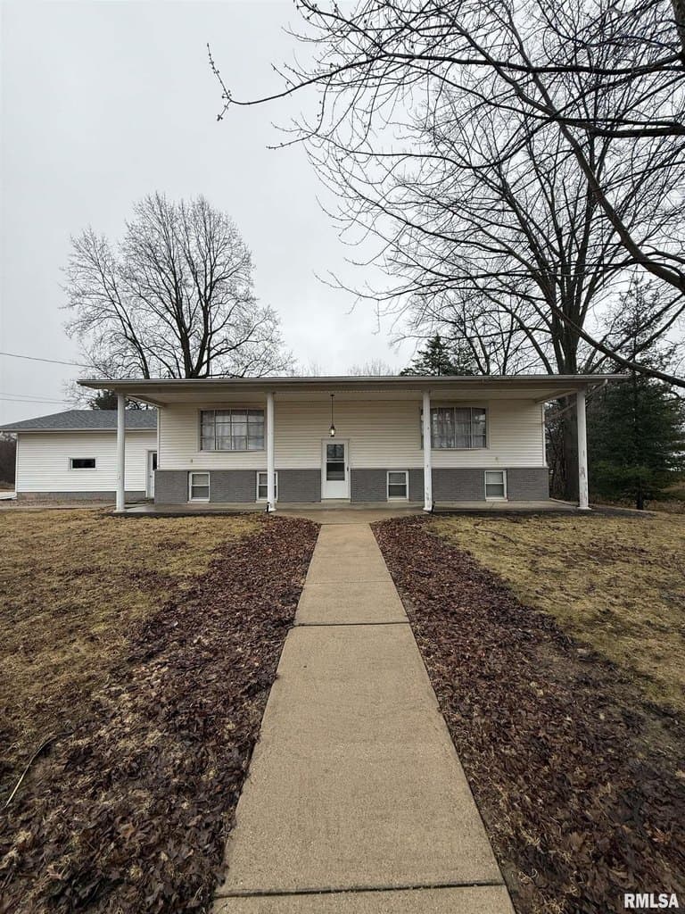 5 bedroom house for sale at 224 N Jefferson St Astoria - $160,000