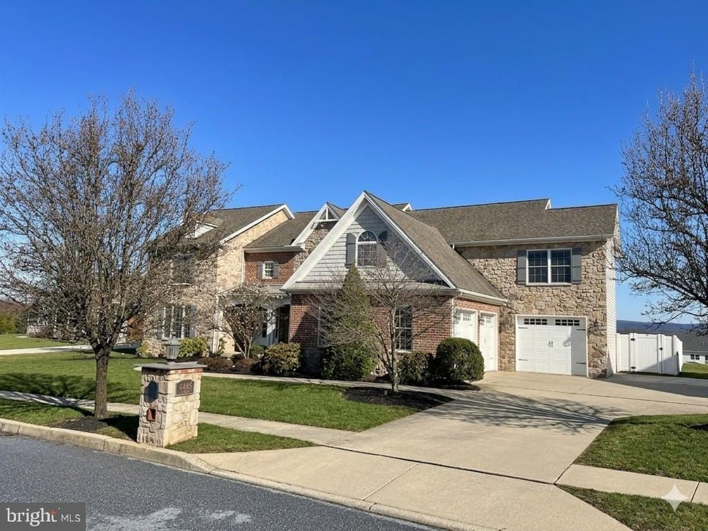4 bedroom house for sale at 6446 McCormick Ln Harrisburg 17111 - $875,000