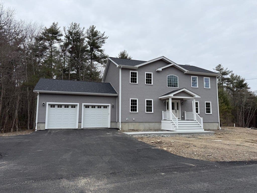 3 bedroom house for sale at 79 Park Dr Acushnet - $899,000