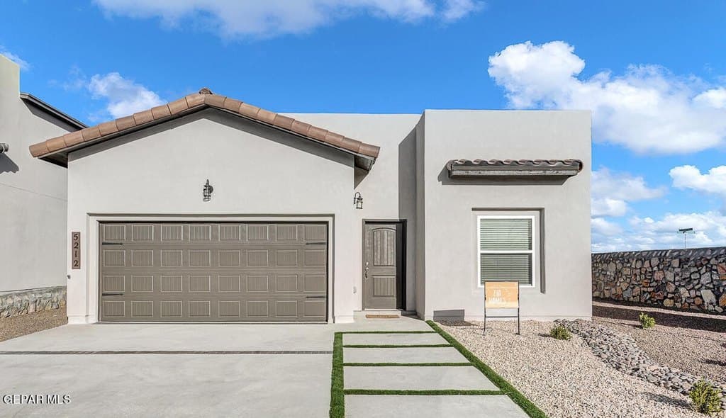 4 bedroom house for sale at 15113 Conviction Butterfield - $329,950