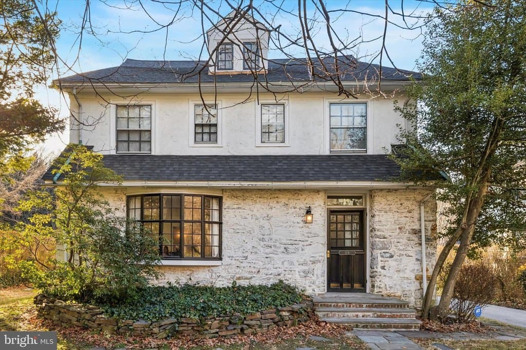 7 bedroom house for sale at 114 Llanfair Rd Ardmore - $1,800,000