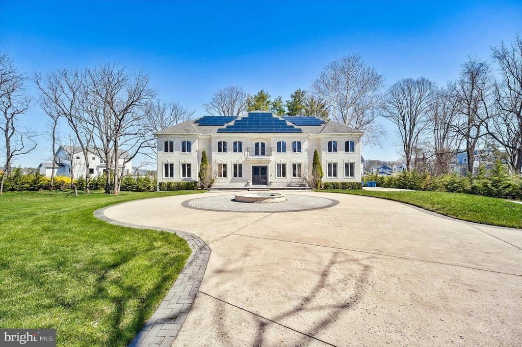 5 bedroom house for sale at 9116 Leesburg Pike Vienna 22182 - $3,995,000