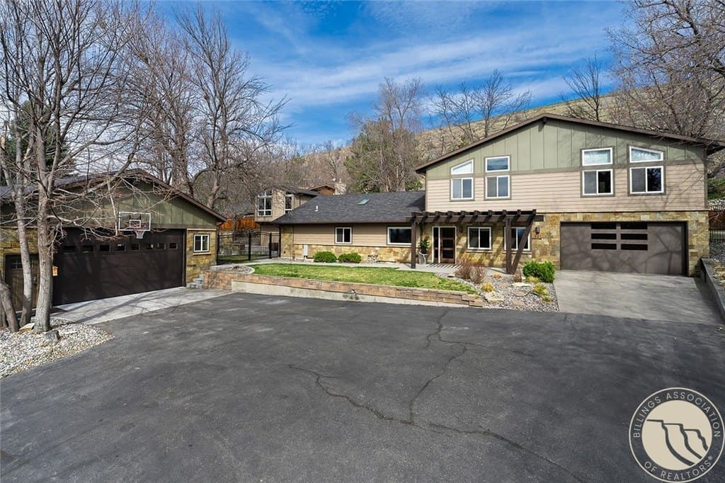 5 bedroom house for sale at 421 Rimrock Rd Billings - $859,900