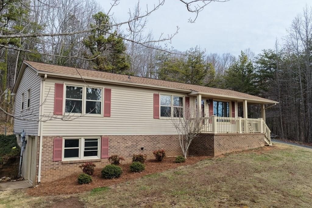 3 bedroom house for sale at 2361 Snakepath Rd Blairs - $235,000