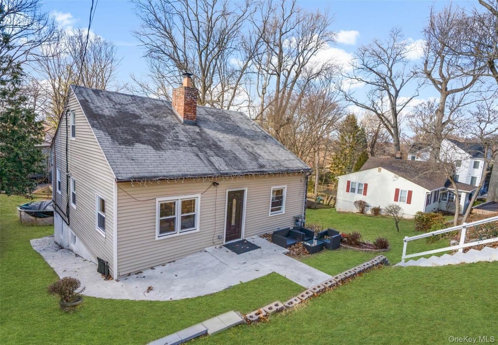 3 bedroom house for sale at 100 Euclid Ave Ardsley - $759,000
